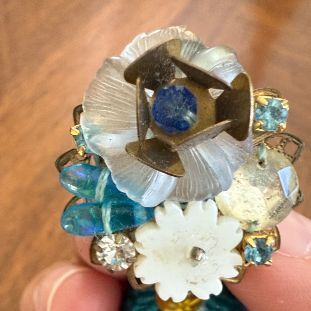 Mercedes Salazar Beaded Clip On Earrings - Picture 2 of 5